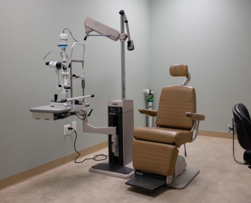 Chair and equipment in eye doctor room